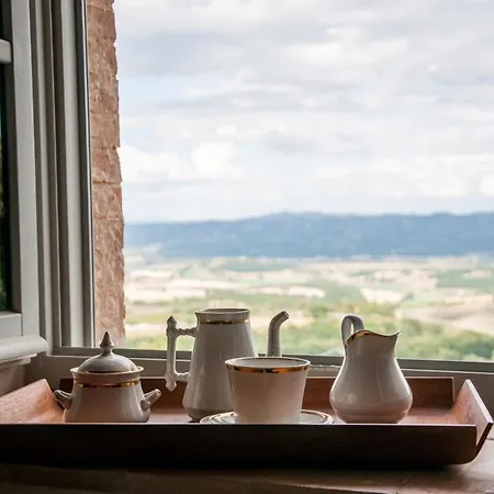 Borgo Montefreddo Toscana *
