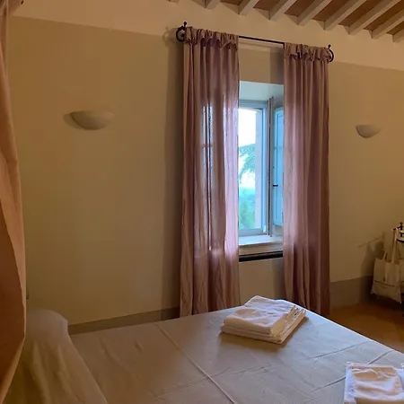 Borgo Montefreddo Toscana *