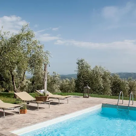 Borgo Montefreddo Toscana Aparthotel